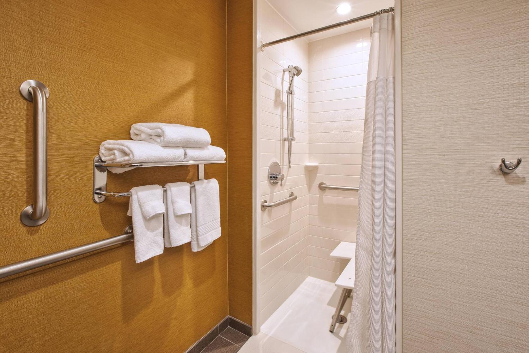 Fairfield Inn & Suites By Marriott Plattsburgh Eksteriør bilde